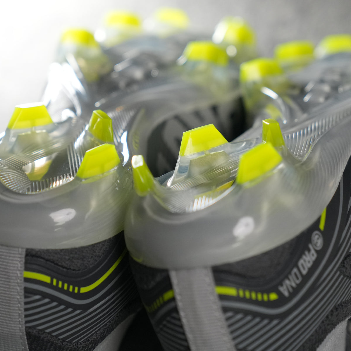PRO DNA™ VOLTRAX CLEATS - GRAY