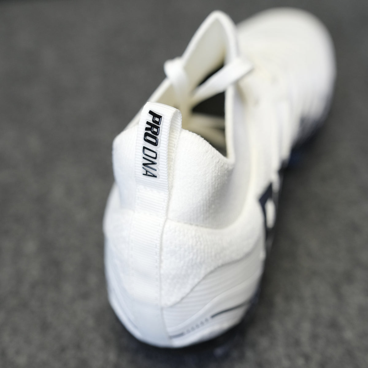 PRO DNA™ VOLTRAX CLEATS - WHITE